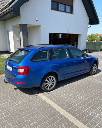 Skoda Octavia cena 47500 przebieg: 247348, rok produkcji 2015 z Gogolin małe 67